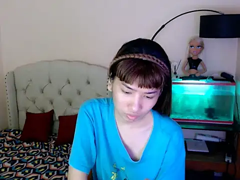 ShantalFoxxy  online show from 13, 1, 2026