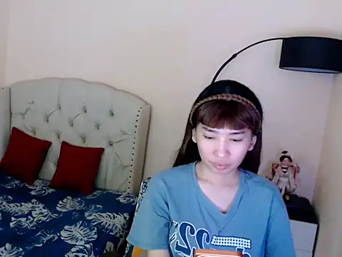 Snapshot of ShantalFoxxy_ chatting on 12, 6, 2026 ShantalFoxxy online show from 12, 6, 2026