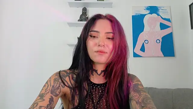 Snapshot of sara_queen10 chatting on 29, 5, 2026 sara queen10 online show from 29, 5, 2026