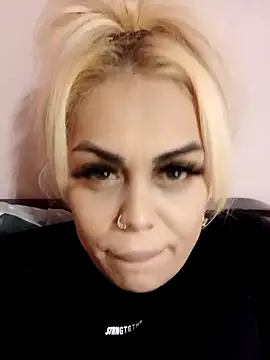 izauri2025 online show from 15, 11, 2025