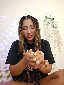airamoon online show from 28, 4, 2026