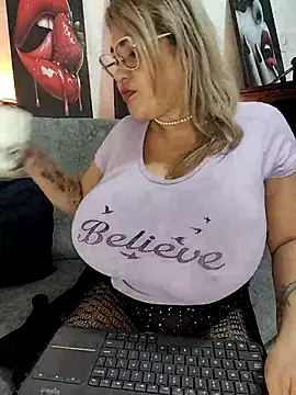 AlexxiaaMat online show from 7, 2, 2026