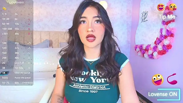 sweet artemiis online show from 9, 10, 2025