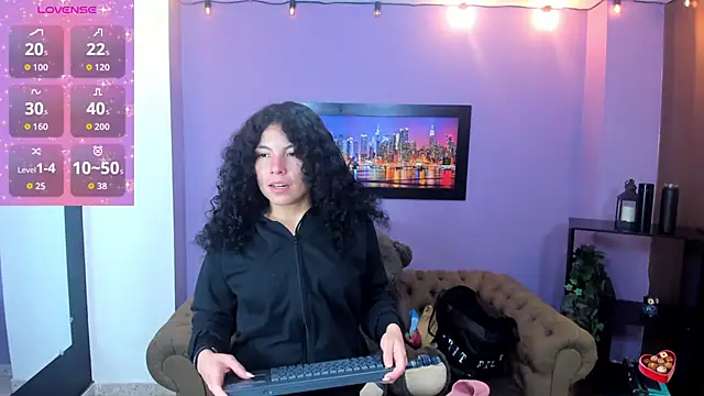 Snapshot of angelita_martins chatting on 17, 10, 2025 angelita martins online show from 17, 10, 2025