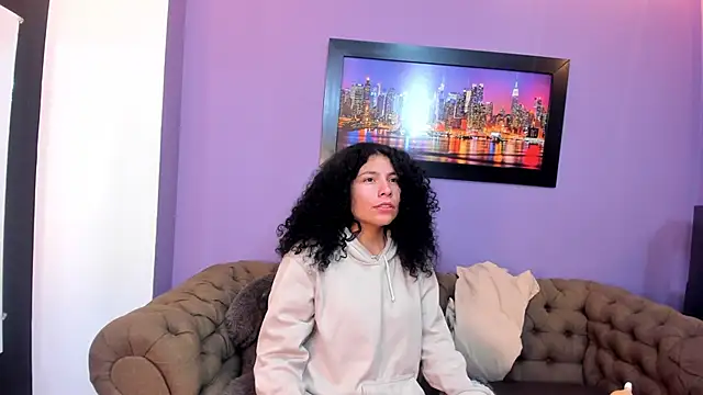 Snapshot of angelita_martins chatting on 8, 11, 2025 angelita martins online show from 8, 11, 2025