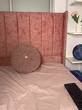 salomecute21 online show from 24, 2, 2026