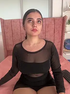 salomecute21 online show from 2, 4, 2026