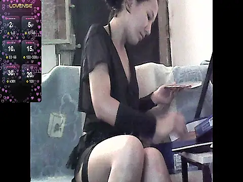 Natzu Choi online show from 22, 10, 2025