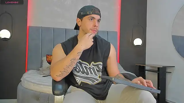 Liam walk  online show from 4, 3, 2026