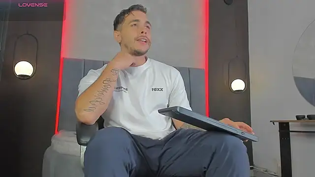 Liam walk  online show from 8, 4, 2026