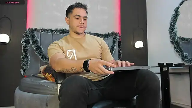 Liam walk  online show from 29, 11, 2025