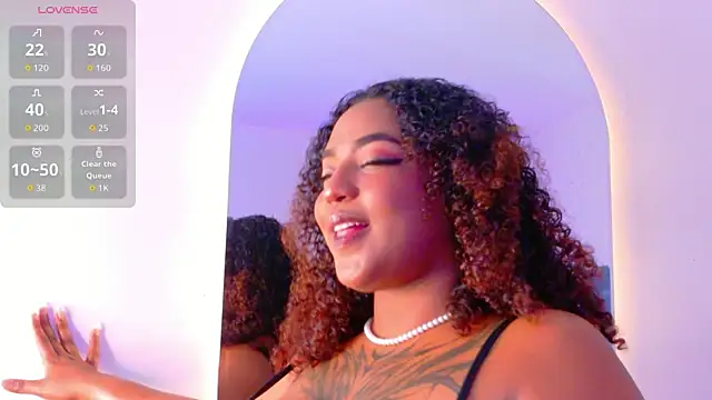 Cristal-Jonnes online show from 23, 10, 2025