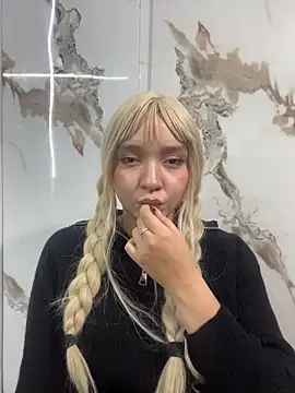 JuliethMoss online show from 3, 4, 2026