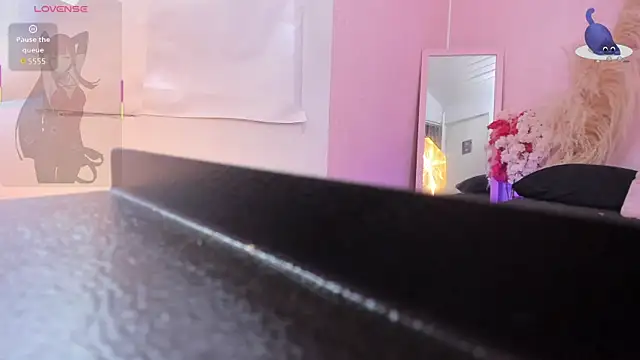 JuliethMoss online show from 6, 5, 2026