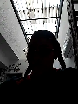 Pamelamiler   online show from 2, 12, 2025