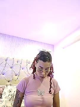 Pamelamiler   online show from 17, 10, 2025