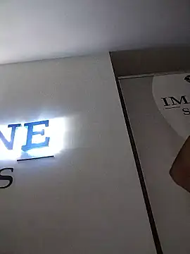 Pamelamiler   online show from 10, 1, 2026