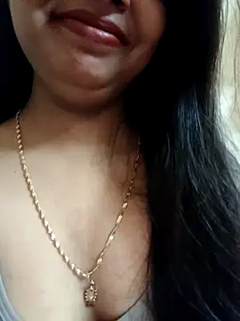 Snapshot of Maahhii_2 chatting on 28, 9, 2025 Maahhii 2 online show from 28, 9, 2025