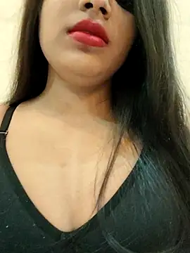 Snapshot of Maahhii_2 chatting on 18, 10, 2025 Maahhii 2 online show from 18, 10, 2025