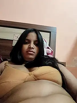 Snapshot of Maahhii_2 chatting on 18, 7, 2026 Maahhii 2 online show from 18, 7, 2026