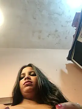 Snapshot of Maahhii_2 chatting on 17, 5, 2026 Maahhii 2 online show from 17, 5, 2026