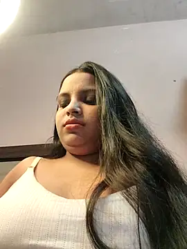 Snapshot of Maahhii_2 chatting on 30, 4, 2026 Maahhii 2 online show from 30, 4, 2026