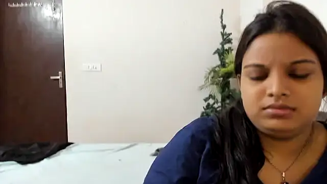 Snapshot of Maahhii_2 chatting on 13, 6, 2026 Maahhii 2 online show from 13, 6, 2026