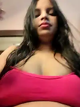 Snapshot of Maahhii_2 chatting on 4, 5, 2026 Maahhii 2 online show from 4, 5, 2026