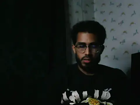 Snapshot of TU-MORENOO chatting on 19, 9, 2025 TU-MORENOO online show from 19, 9, 2025