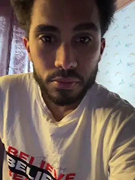 Snapshot of TU-MORENOO chatting on 15, 9, 2025 TU-MORENOO online show from 15, 9, 2025