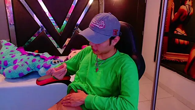 Snapshot of alandelrey57 chatting on 3, 2, 2026 alandelrey57 online show from 3, 2, 2026