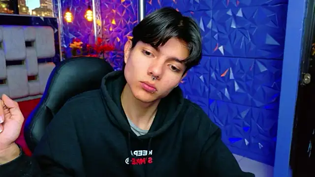 Snapshot of alandelrey57 chatting on 25, 2, 2026 alandelrey57 online show from 25, 2, 2026