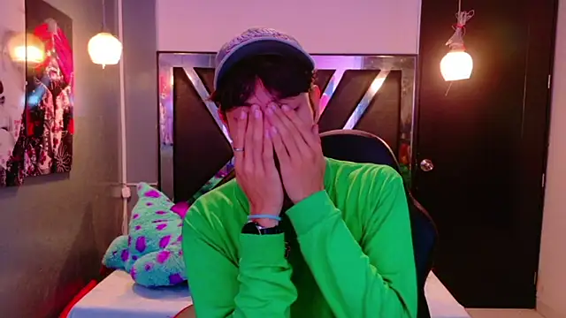 Snapshot of alandelrey57 chatting on 3, 2, 2026 alandelrey57 online show from 3, 2, 2026