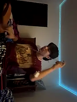 Snapshot of alandelrey57 chatting on 10, 9, 2025 alandelrey57 online show from 10, 9, 2025