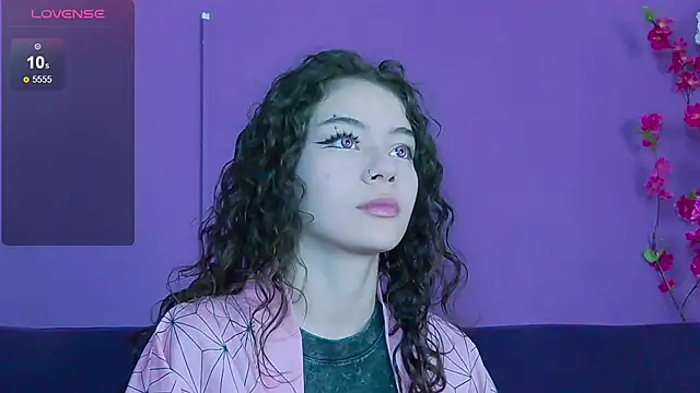 RavennMoonn online show from 16, 9, 2025