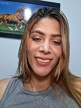Elianasuarezz online show from 1, 4, 2026