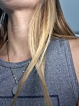 Elianasuarezz online show from 23, 5, 2026