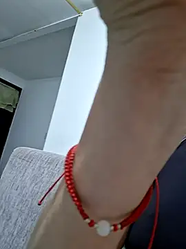 Elianasuarezz online show from 28, 7, 2026