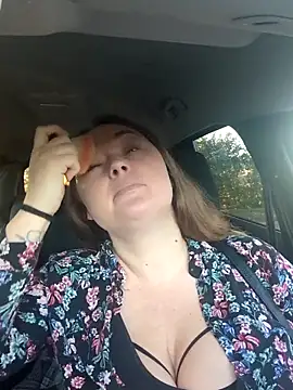 BrokenWife online show from 13, 10, 2025