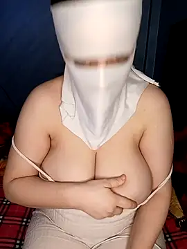 Lamia Queen  online show from 27, 11, 2025