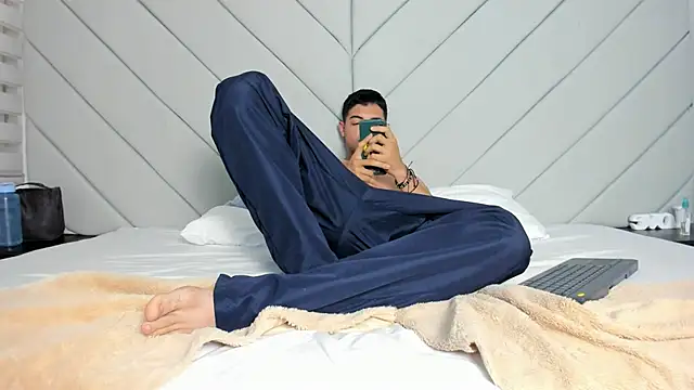 andrew colleman online show from 26, 10, 2025