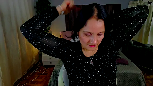 Snapshot of kataleya_29 chatting on 26, 11, 2025 kataleya 29 online show from 26, 11, 2025