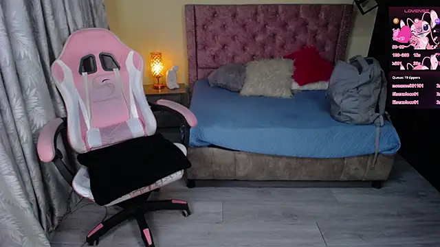 Snapshot of kataleya_29 chatting on 25, 11, 2025 kataleya 29 online show from 25, 11, 2025