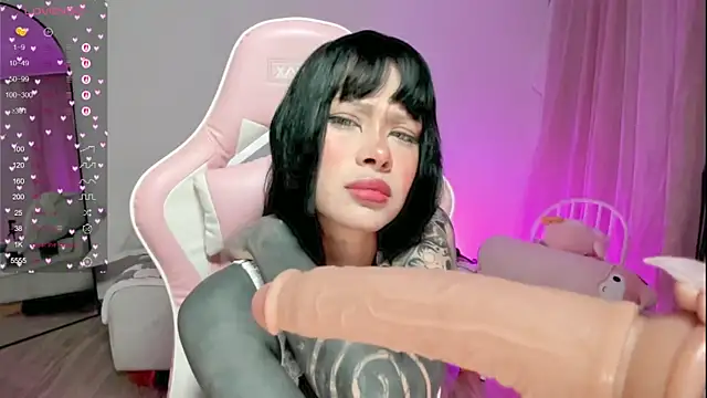 Snapshot of AlinaLukyanova chatting on 2, 11, 2025 AlinaLukyanova online show from 2, 11, 2025