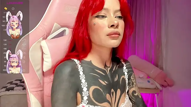 Snapshot of AlinaLukyanova chatting on 10, 10, 2025 AlinaLukyanova online show from 10, 10, 2025