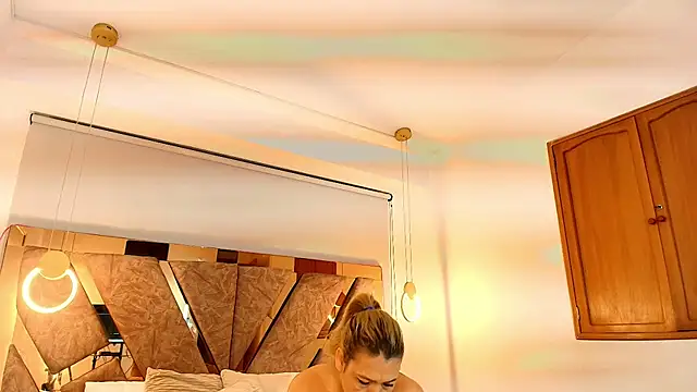 zarah andrew   online show from 20, 11, 2025