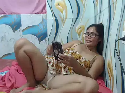 Snapshot of Juicy_69xx chatting on 19, 7, 2026 Juicy 69xx online show from 19, 7, 2026