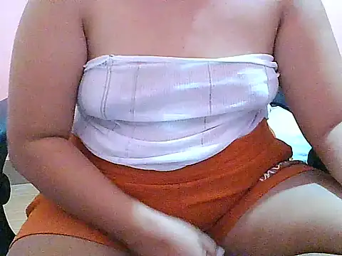 Snapshot of fresh_rosie chatting on 18, 7, 2026 fresh rosie online show from 18, 7, 2026