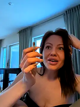 Snapshot of SwedishBaabe chatting on 3, 10, 2025 SwedishBaabe online show from 3, 10, 2025