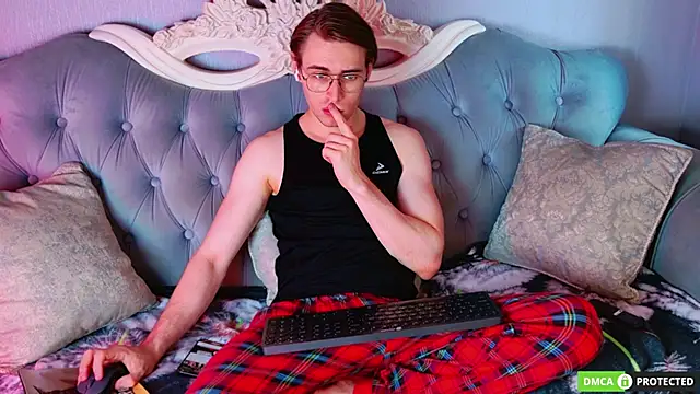 Snapshot of WilliamDyson chatting on 14, 7, 2026 WilliamDyson online show from 14, 7, 2026